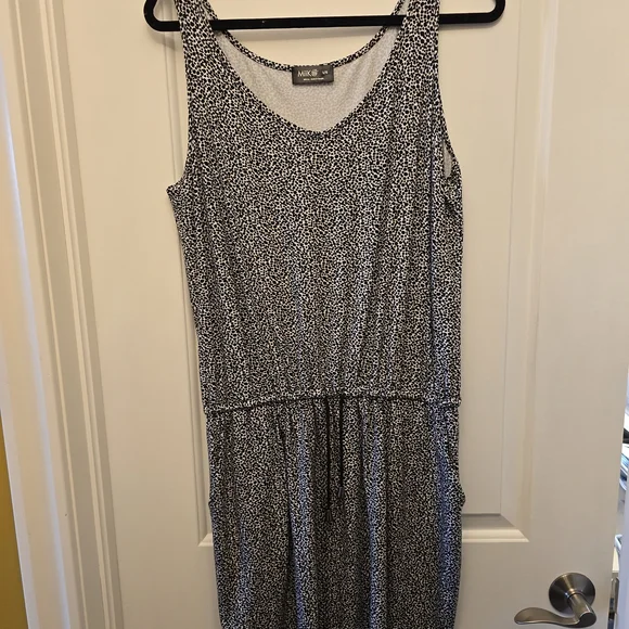 Miik - Red, Pink, Blk & Blk Dot Sleeveless Bamboo Mini Dresses With Pockets - Picture 10 of 13